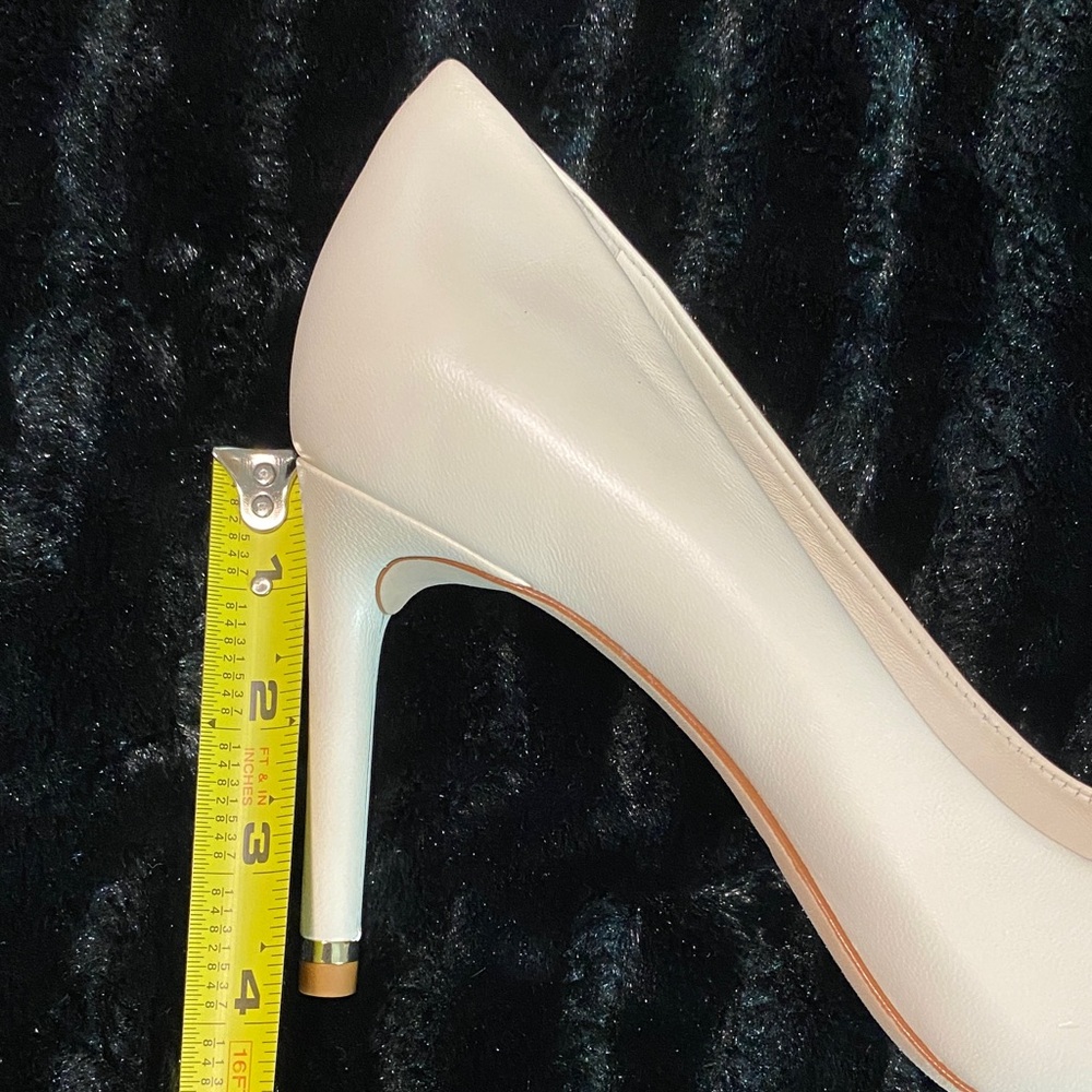 ANTONIO MELANI Light Cream Pointed-Toe Pumps - Picture 9 of 9